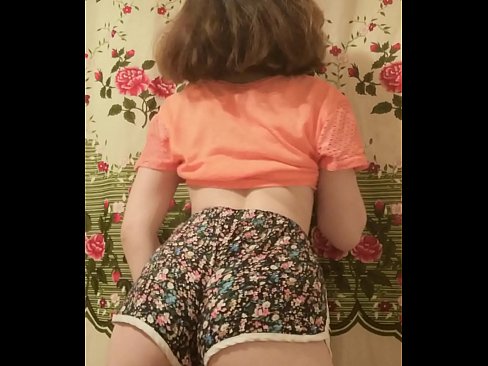 ❤️ Gadis muda seksi menanggalkan celana pendeknya di depan kamera Sialan di id.passiveincome1.ru